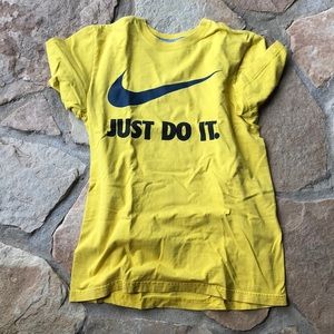 Nike tee